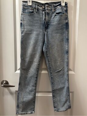 GAP Straight Leg Jeans Size 4/27